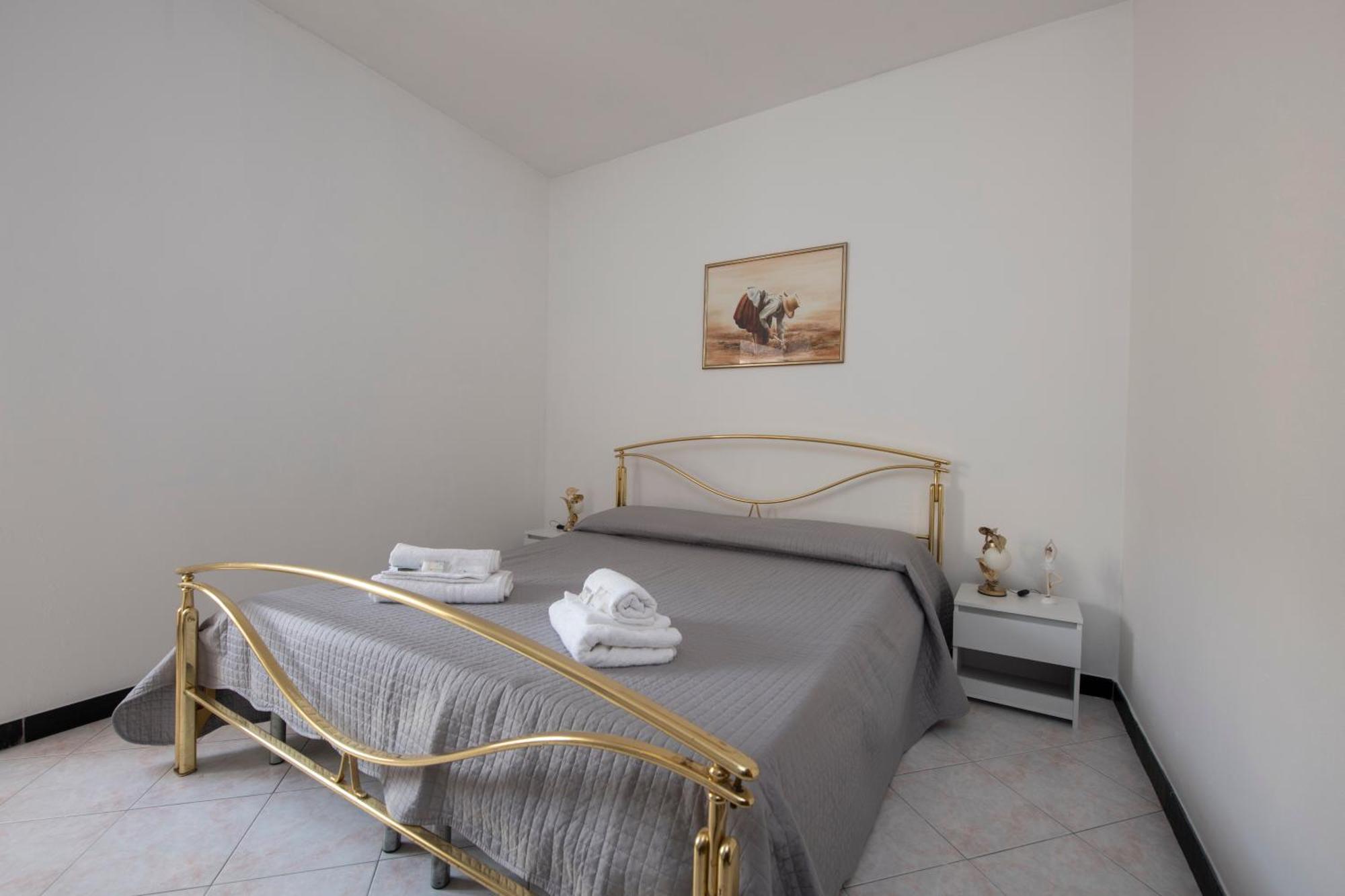 188B - Casa Di Nina Moneglia Con Terrazza - 2Min Dal Mare Apartment Luaran gambar